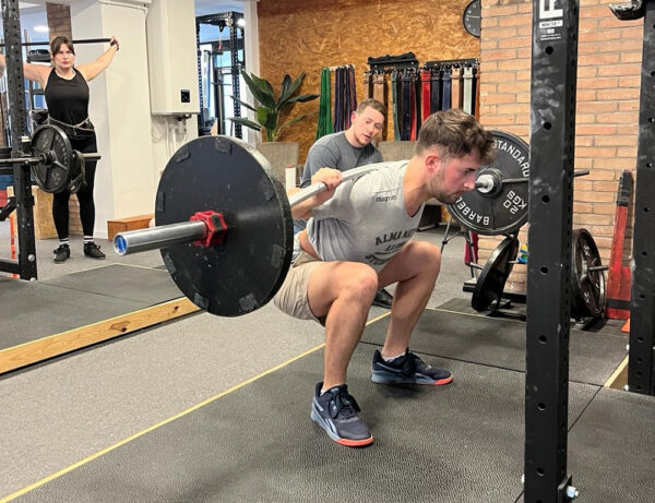 francesco de caro coaches the squat